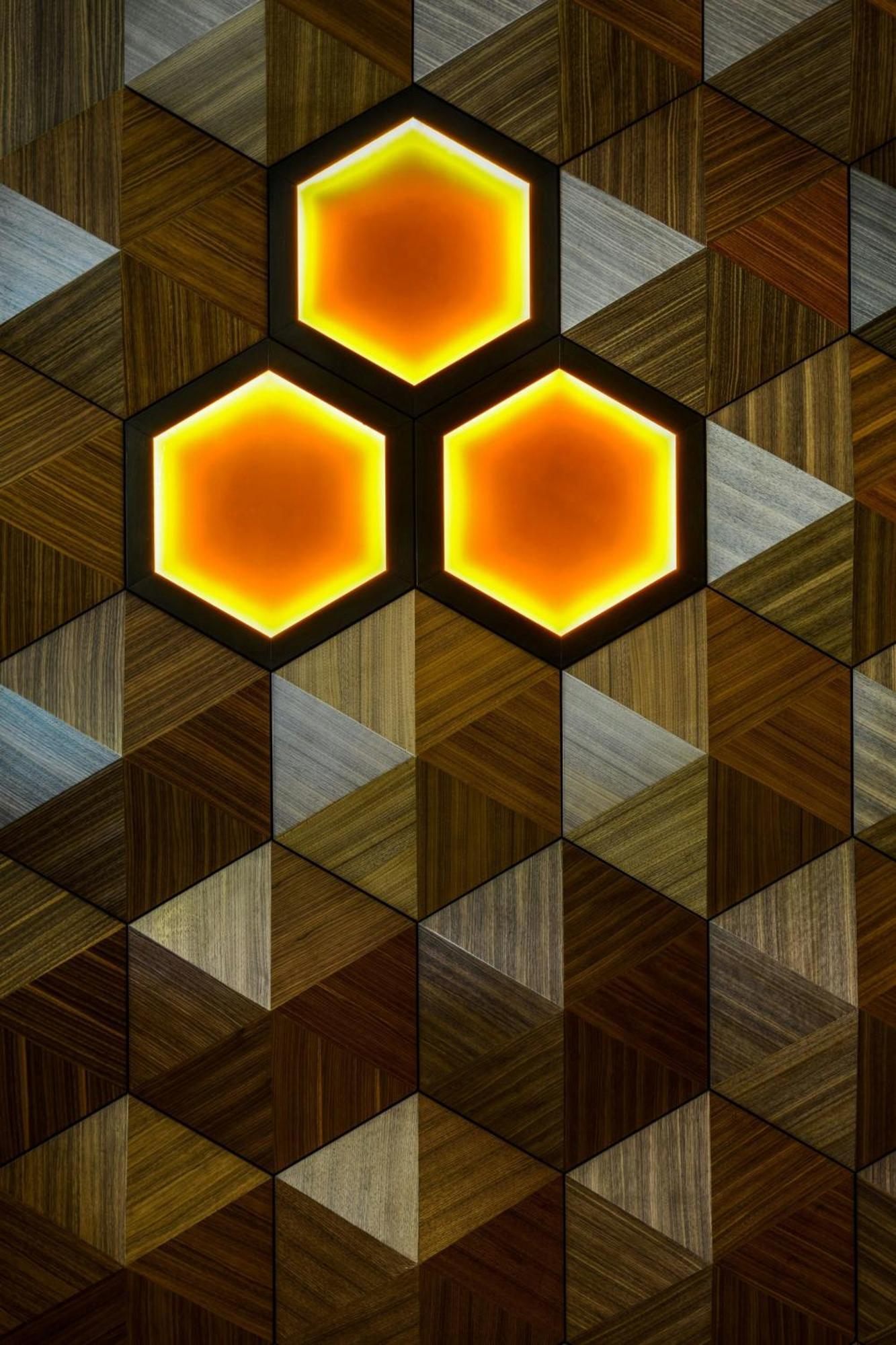 Le Meridien Путраджая Екстер'єр фото A 3D tessellation of the hexagonal grid.